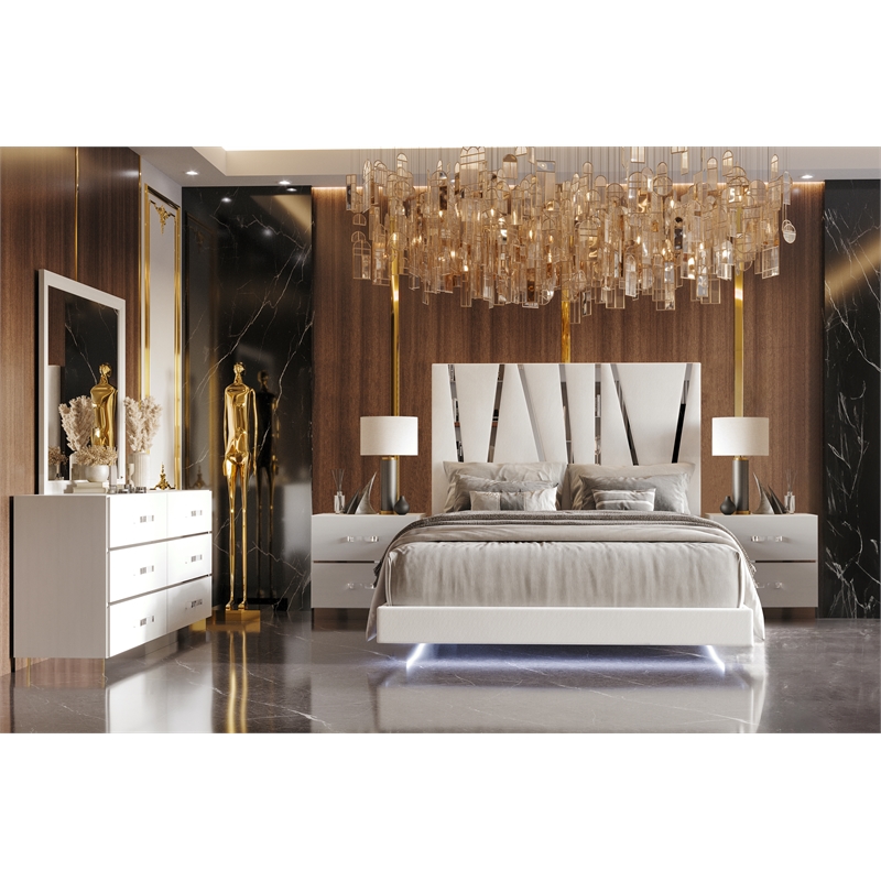 New Classic Furniture Europa 5-Piece Wood King Bedroom Set in White