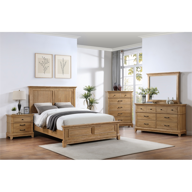 New Classic Furniture Sunstone 5-Pc Wood Queen Bedroom Set with Chest in Honey