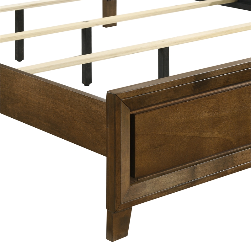 New Classic Furniture Ballard 5-Piece Wood Queen Bedroom Set w Chest in Walnut
