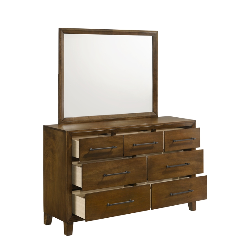New Classic Furniture Ballard 5-Piece Wood Queen Bedroom Set w Chest in Walnut