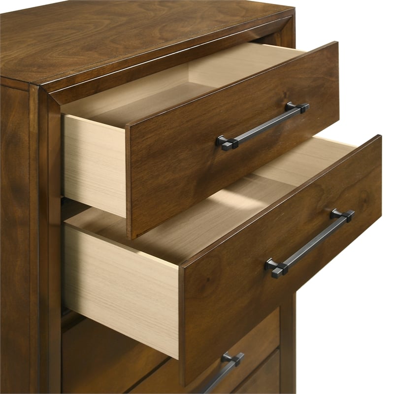 New Classic Furniture Ballard 5-Piece Wood King Bedroom Set w Chest in Walnut