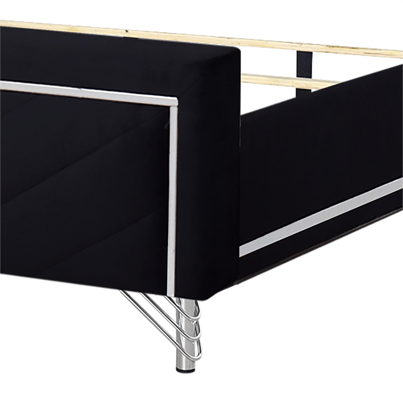 New Classic Furniture Ava Wood/Polyester King Panel Bed in Ebony Black