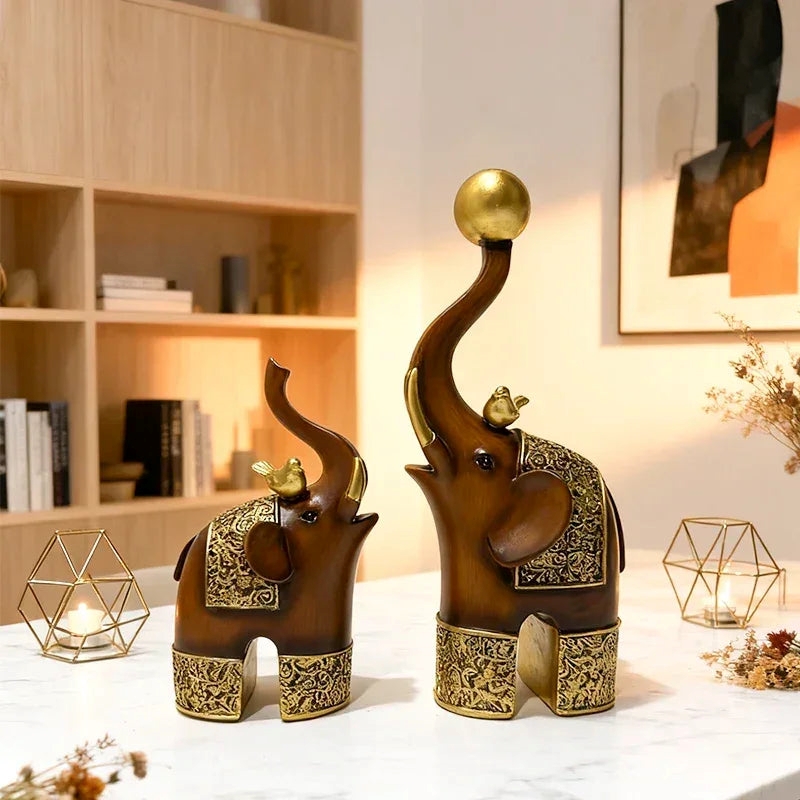 Creative Wood Grain Elephant Figurine Set