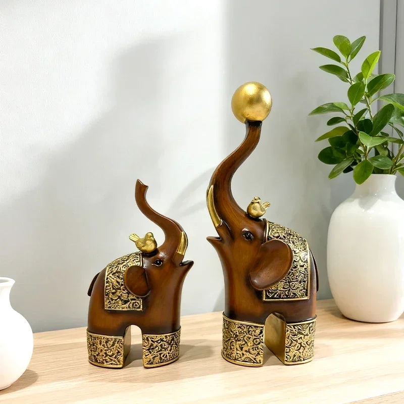 Creative Wood Grain Elephant Figurine Set