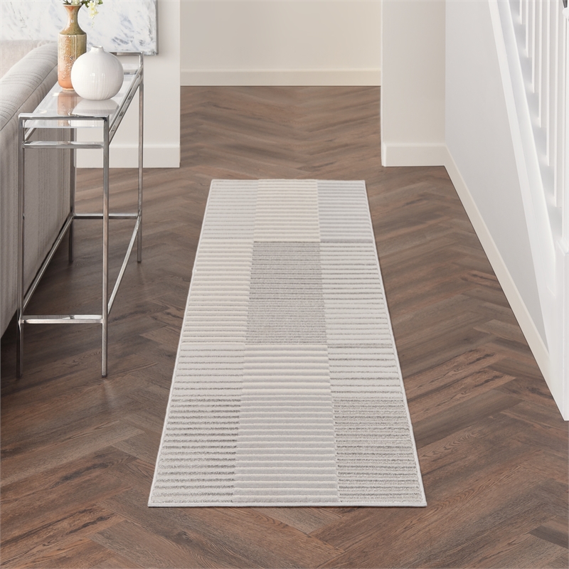 Nourison Splash 2'2