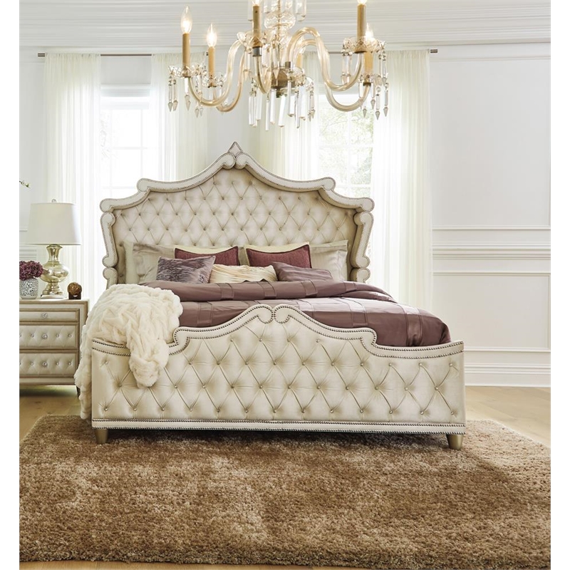 Homesphere Furniture Upholstered Velvet Eastern King Bed in Ivory and Camel