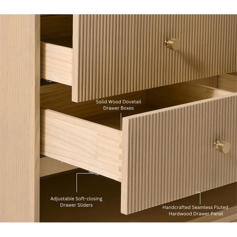 Momo 24 in. Bath Vanity Set in Oak with White Quartz Top and Undermount Basin