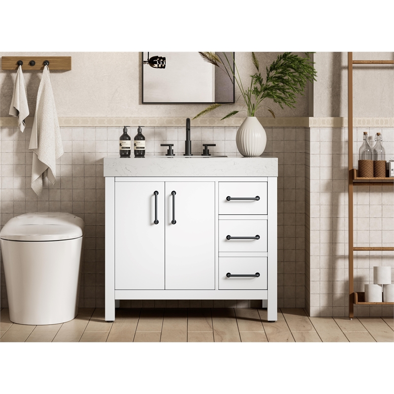 Elegant Kitchen and Bath 36