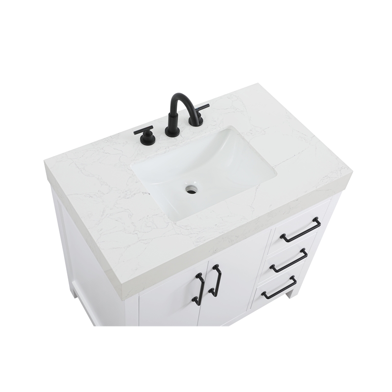 Elegant Kitchen and Bath 36