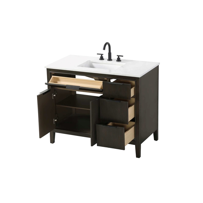 Elegant Kitchen and Bath 42