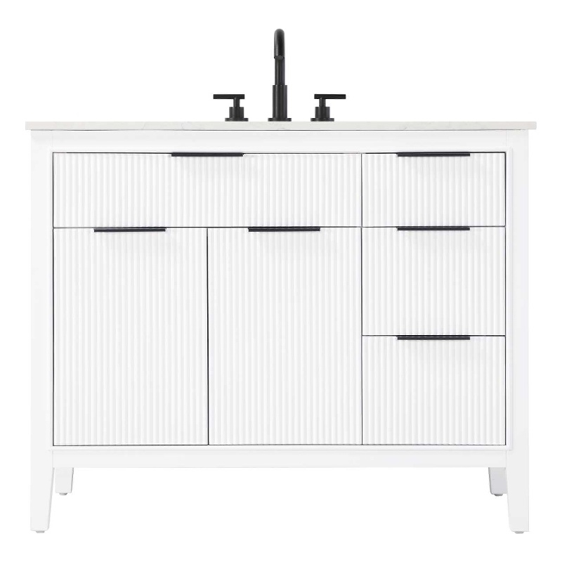 Elegant Kitchen and Bath 42