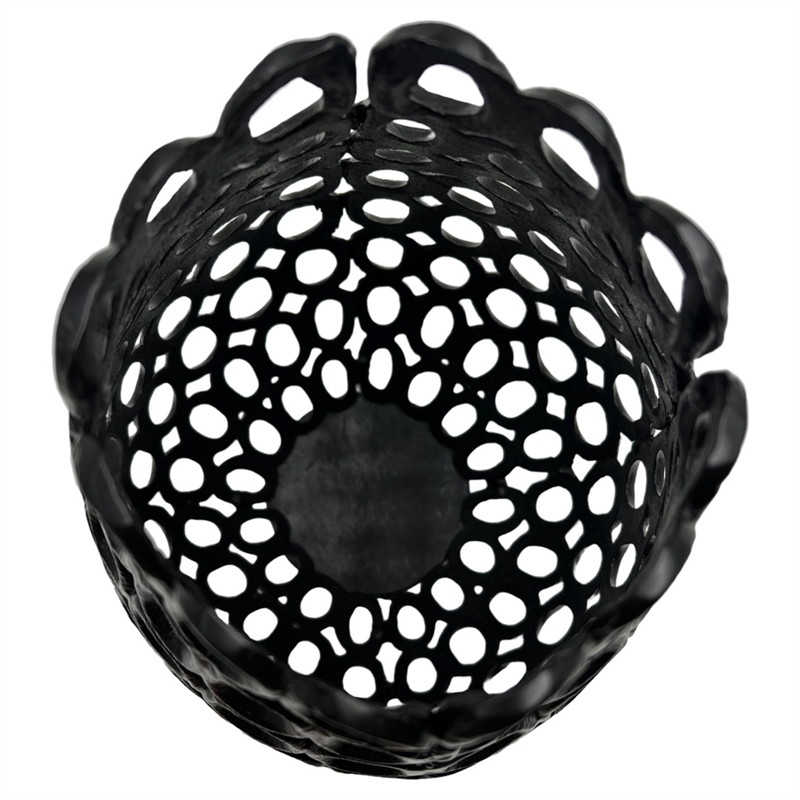 Bergamo Art 16 Inch Tall Decorative Handmade Aluminum Bud Flower Vase in Black