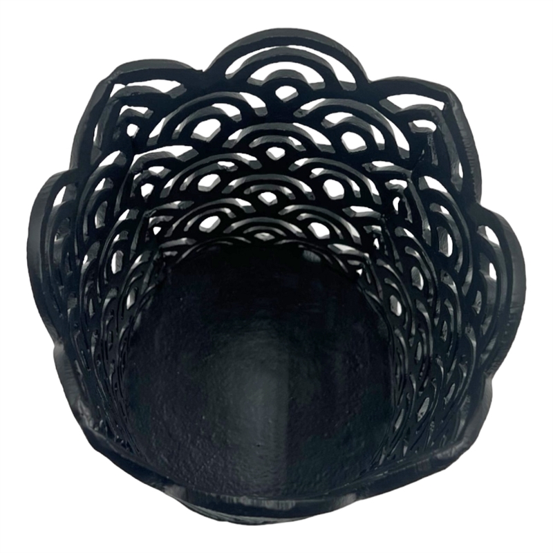 Bergamo Art Set of 3 Aluminum Hurricane Candle Holder in Black