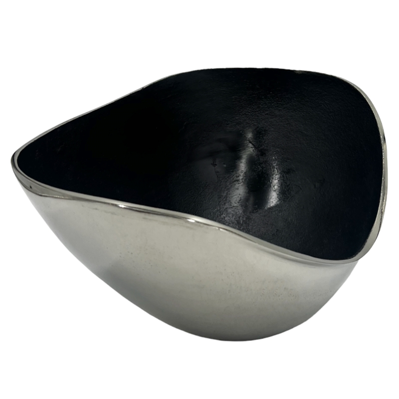 Bergamo Art 16 inch Decorative Handmade Aluminum Modern Bowl in Silver