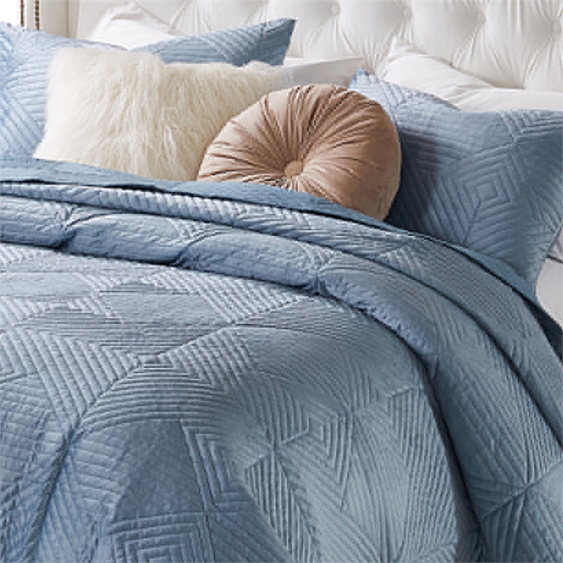 Benjara Ahab 3pc King Size Quilt & Pillow Sham Set- Dutch Velvet Face- Spa Blue