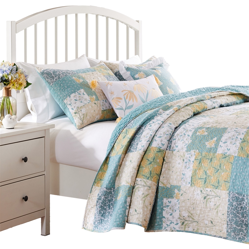 Benjara Evane 3pc Full/Queen Quilt Set- Floral Design- Mist Blue & White Cotton