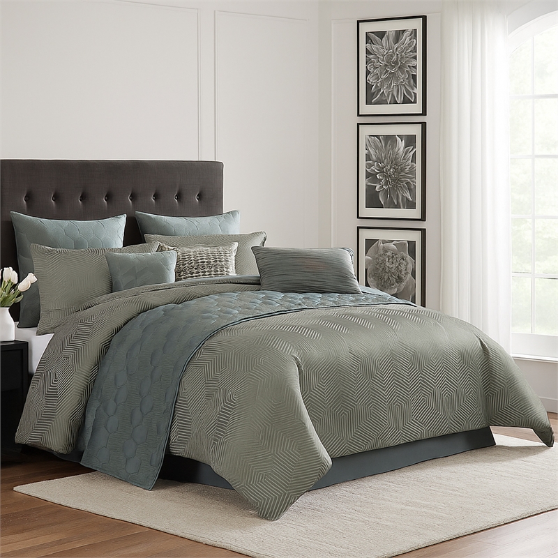 Benjara Mely 10pc Coverlet Queen Comforter Set- Shams- Green Woven Jacquard