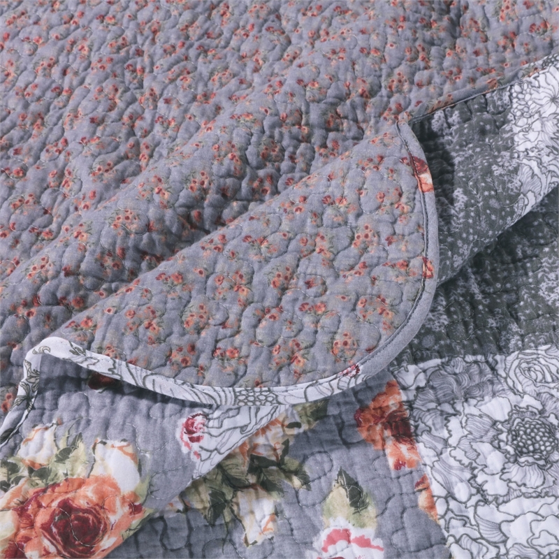 Microfiber Quilt and 1 Pillow Sham Set with Floral Prints- Multicolor