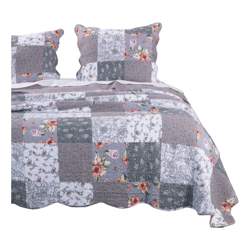 Microfiber Quilt and 1 Pillow Sham Set with Floral Prints- Multicolor