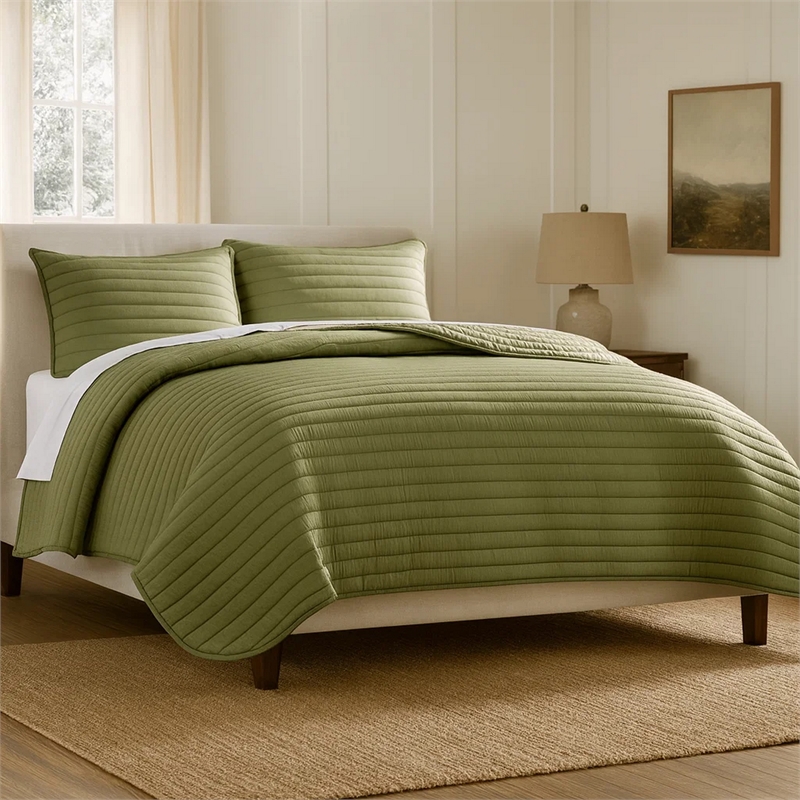 Benjara Cabe 3 PC Queen Comforter Set- Polyester Puffer Channel Quilted- Green