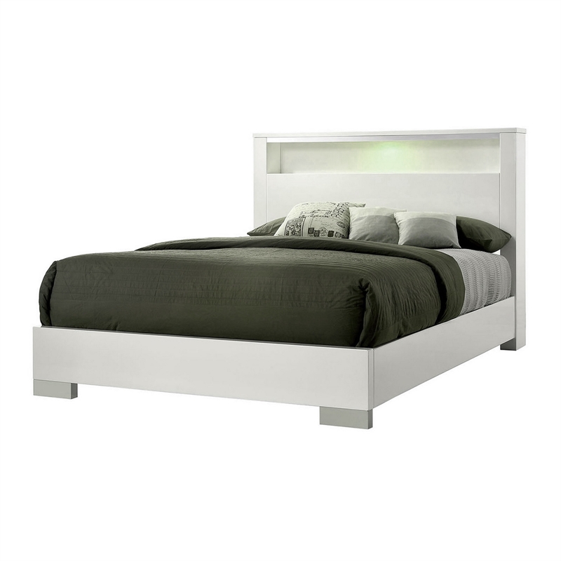 3pc King Bedroom Set- White- Silver Wood- 2 Nightstands