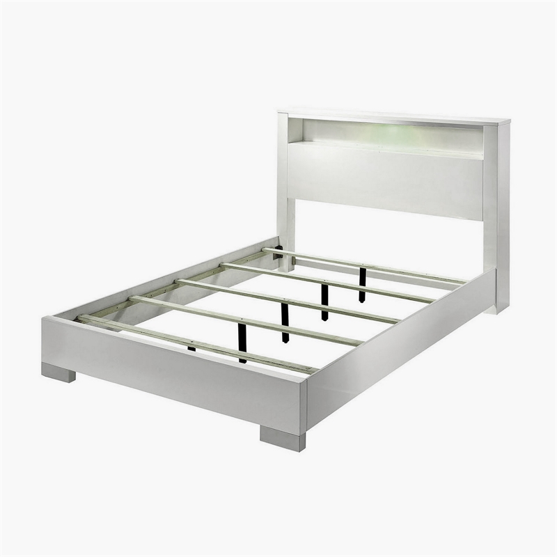 3pc King Bedroom Set- White- Silver Wood- 2 Nightstands