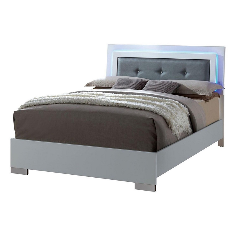 3pc King Bedroom Set- White and Black Wood- 2 Nightstands