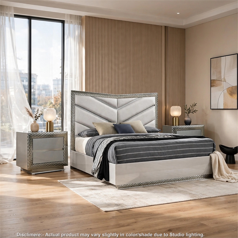 3pc King Bedroom Set- Gray- Silver Wood- 2 Nightstands