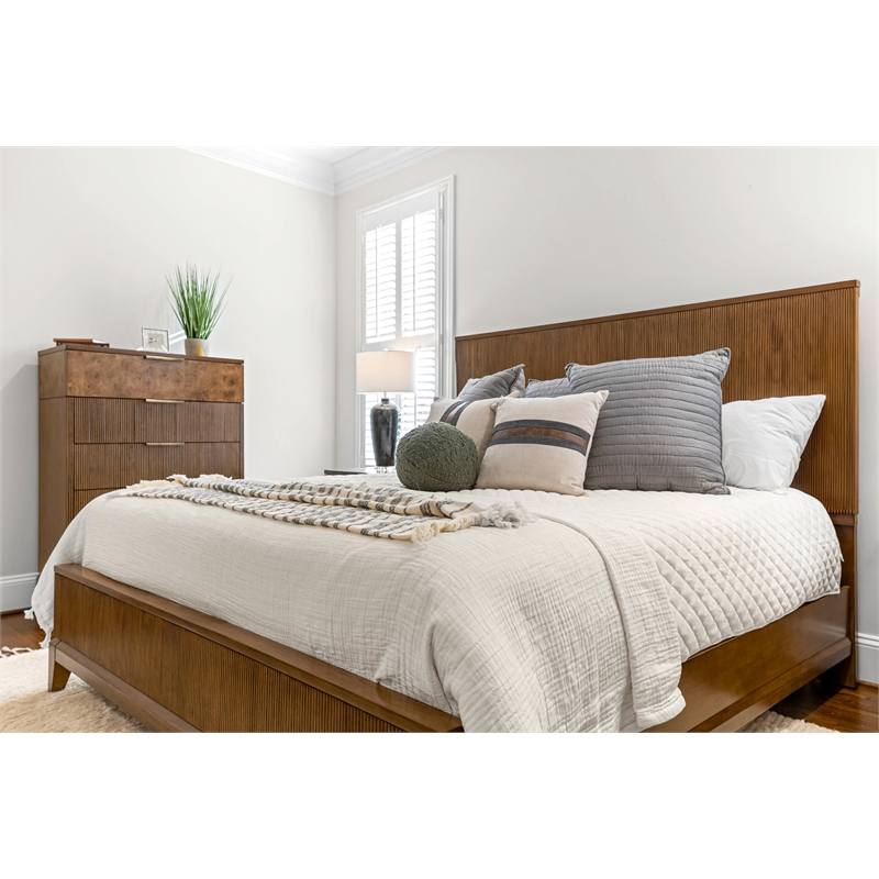 Manhattan Valley - Bed - Queen - Vintage Chestnut Finish - Wood