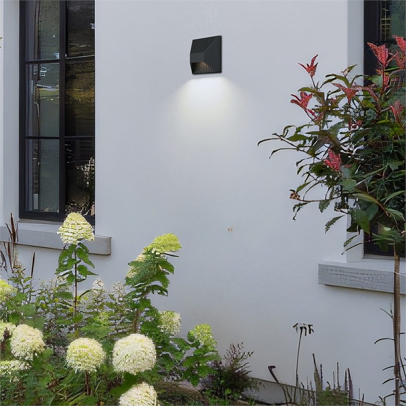 Alteck Ribbed 5 inch Aluminum LED Outdoor Wall Light Black