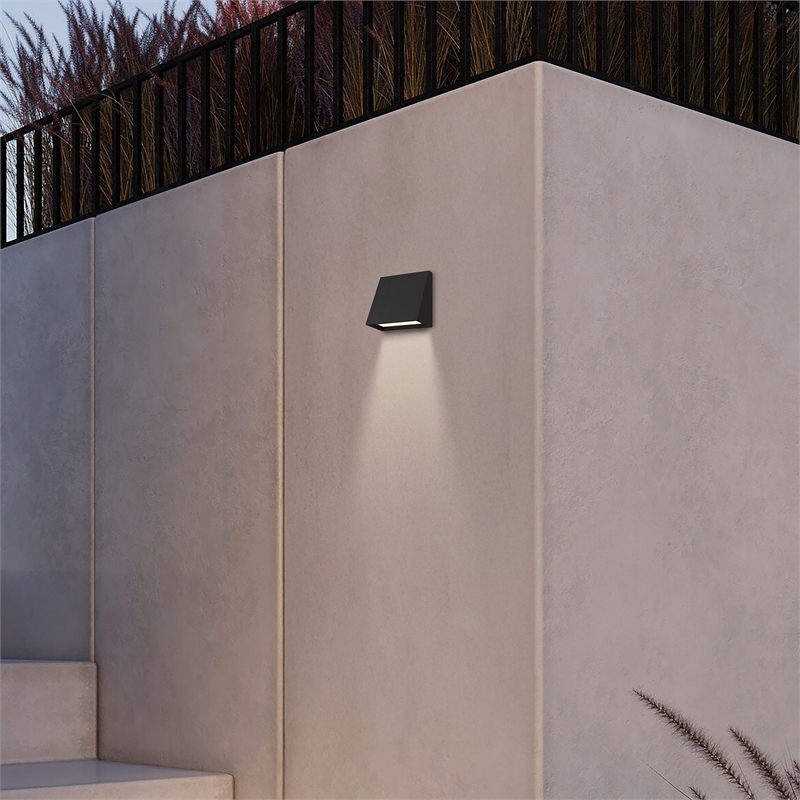 Alteck Slant 5 inch Aluminum LED Outdoor Wall Light Black