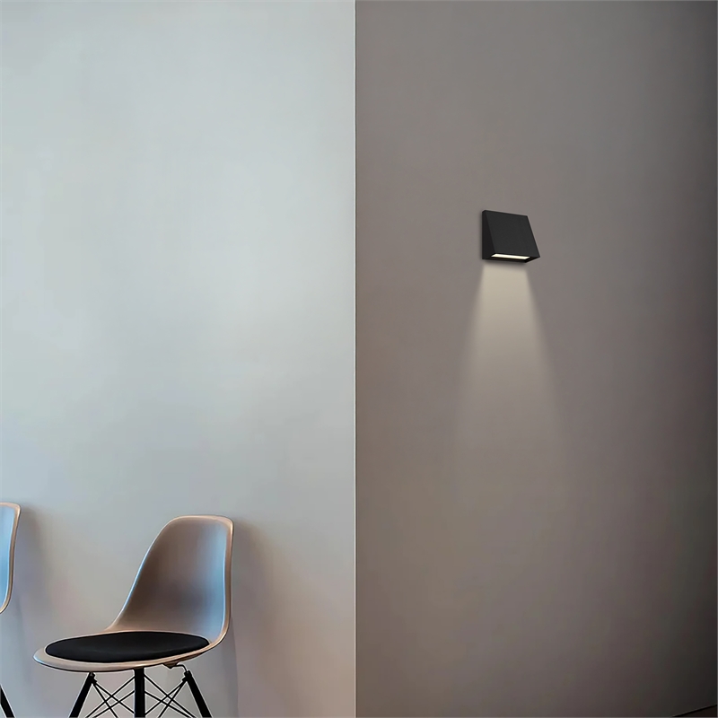 Alteck Slant 5 inch Aluminum LED Outdoor Wall Light Black