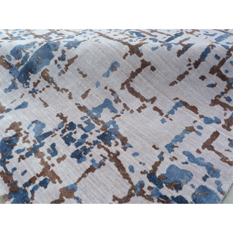 Antolini Handloomed Bamboo Silk Ivory/Blue 8'x10' Area Rug