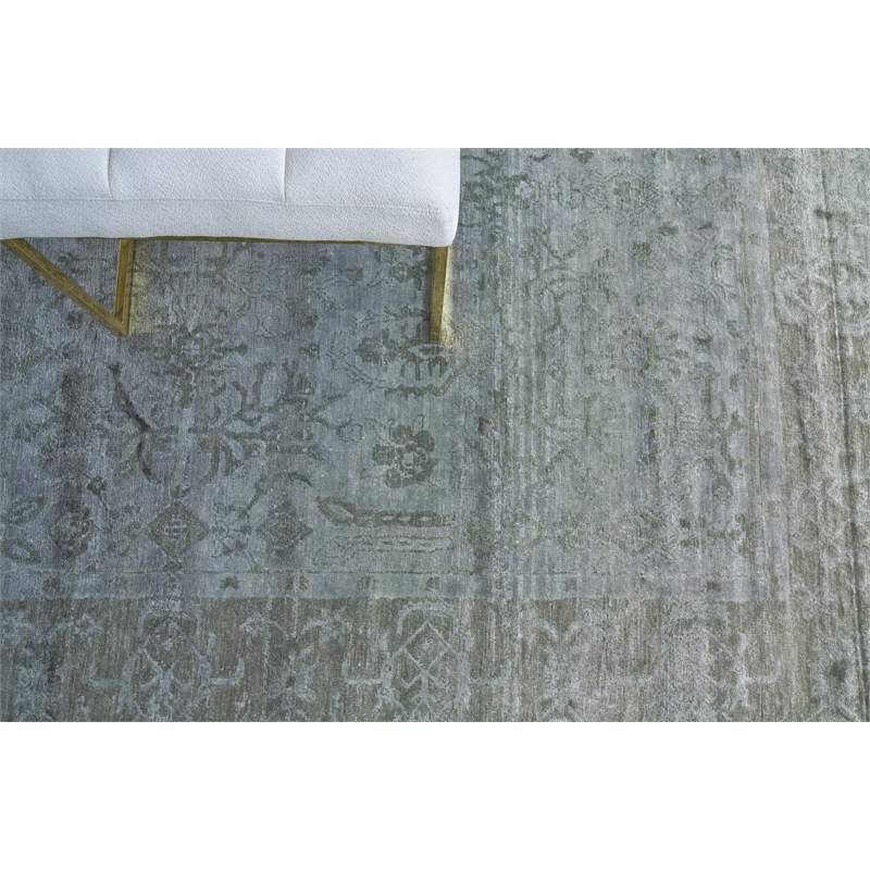 Antique'D Silk Hand-Knotted Bamboo Silk Aqua 8'x10' Area Rug