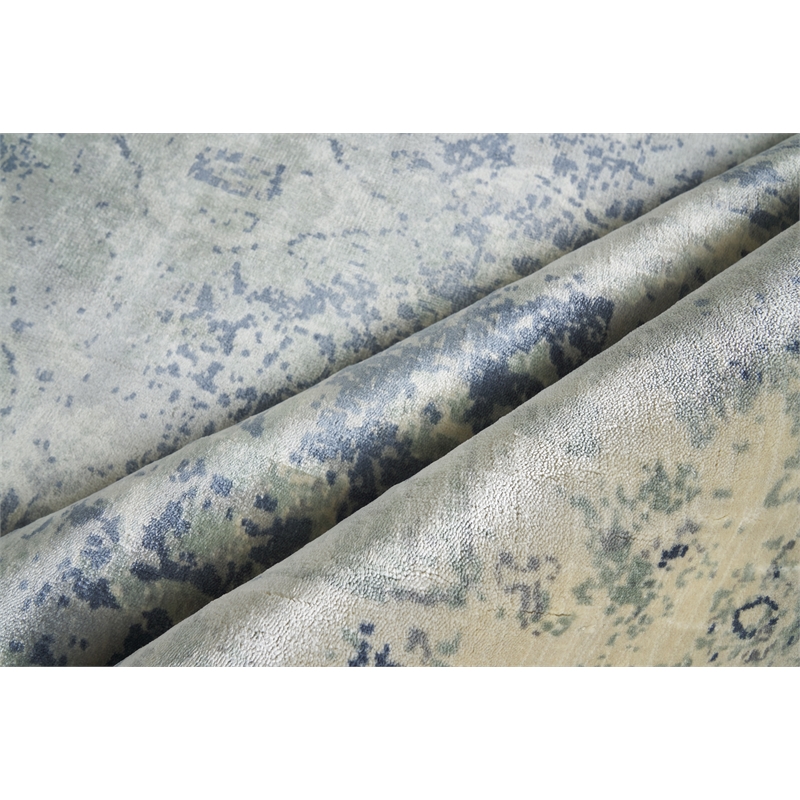 Cassina Handloomed Bamboo Silk Light Silver/Blue 12'x15' Area Rug