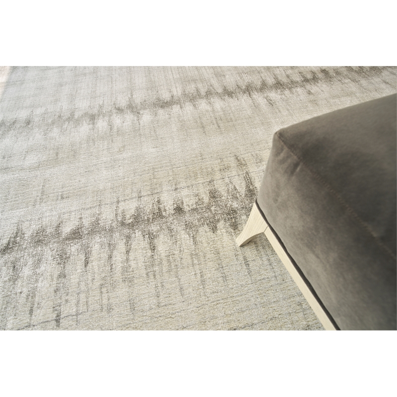 Chroma Handloomed Wool/Bamboo Silk Ivory/Silver 12'x15' Area Rug