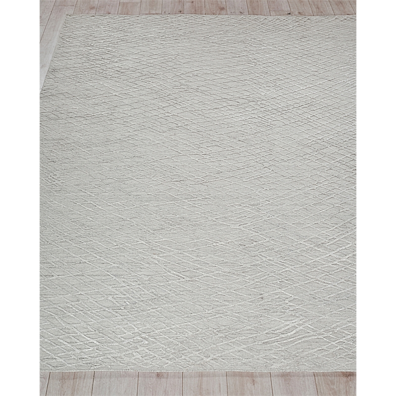 Crescendo Handloomed Bamboo Silk Silver 6'x9' Area Rug