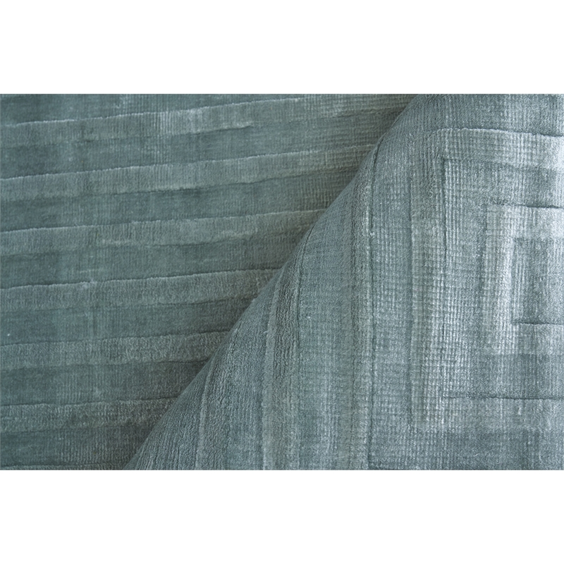 Dove Embossed Handloomed Viscose Blue Aqua 8'x10' Area Rug