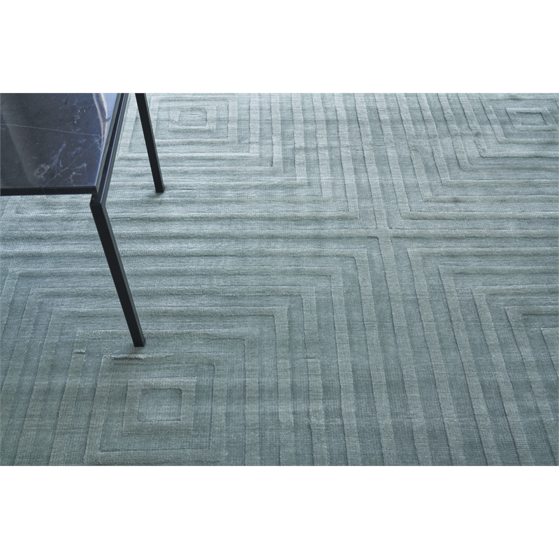 Dove Embossed Handloomed Viscose Blue Aqua 8'x10' Area Rug