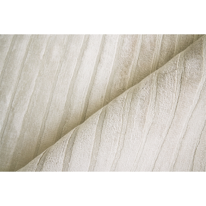 High Low Handloomed Viscose Silver 8'x10' Area Rug