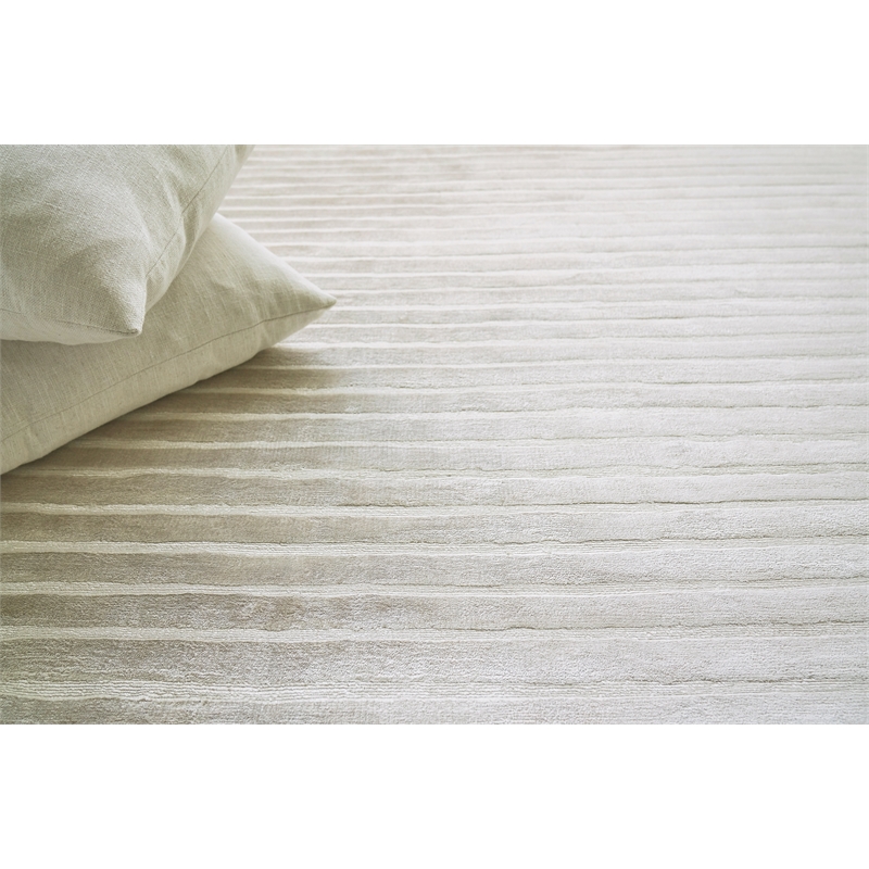 High Low Handloomed Viscose Silver 9'x12' Area Rug