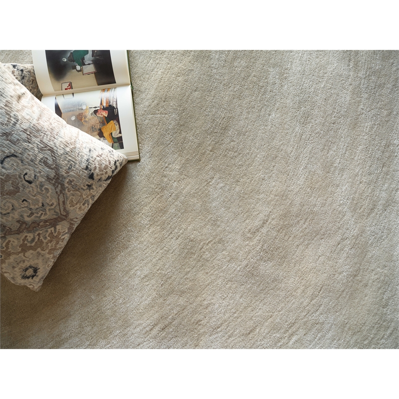 Mitomo Hand-Tufted Wool/Bamboo Silk Pearl 10'x14' Area Rug