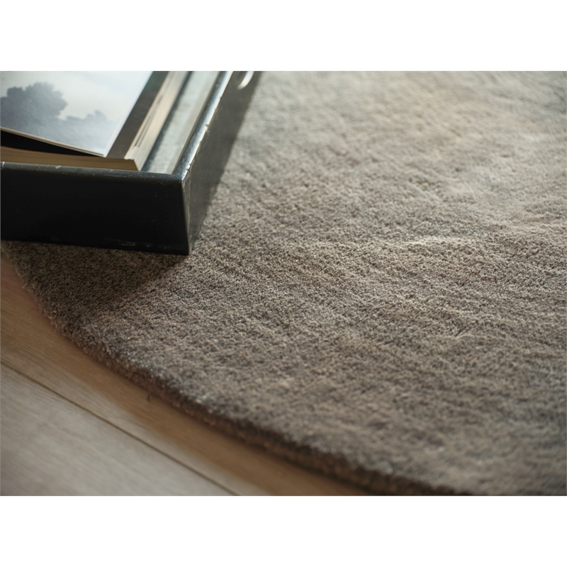 Mitomo Hand-Tufted Wool/Bamboo Silk Charcoal/Ivory 5'x7' Shape Area Rug