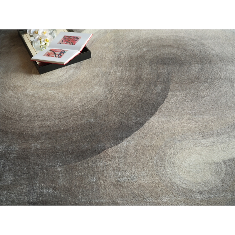 Mitomo Hand-Tufted Wool/Bamboo Silk Charcoal/Ivory 8'x10' Area Rug