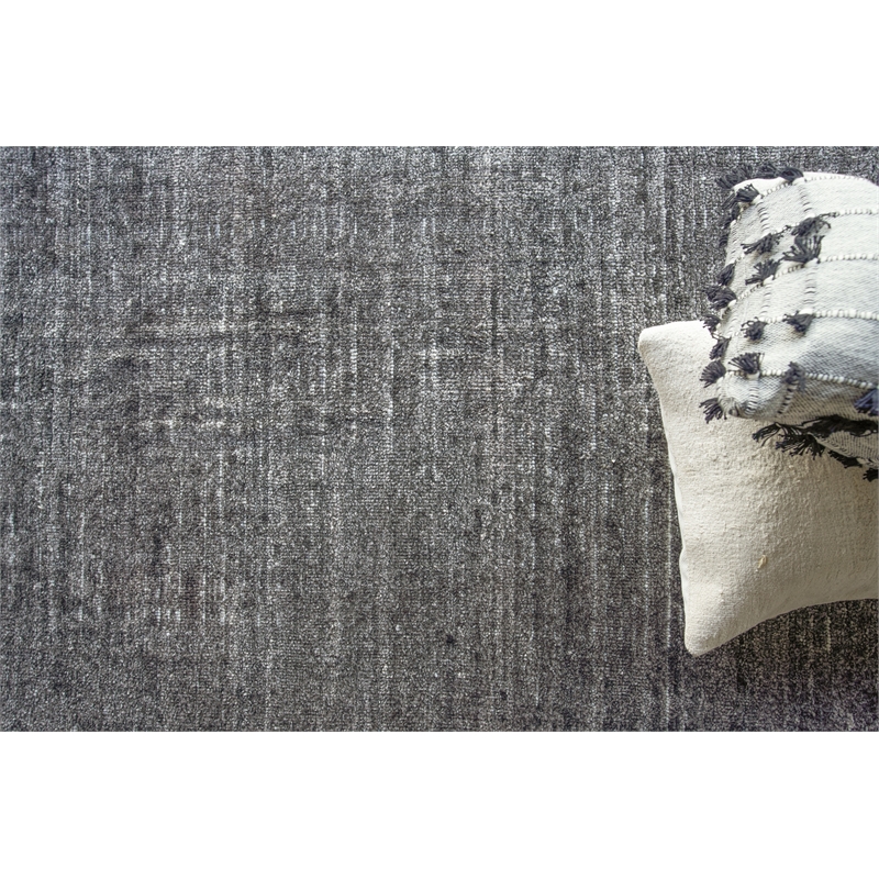 Montero Handloomed Wool/Pet Yarn Black/Ivory 8'x10' Area Rug