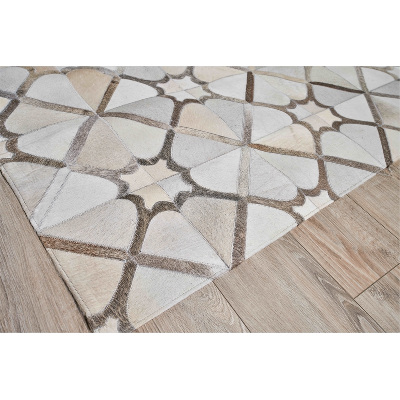 Natural Hide Hand-Tufted Leather Hide Ivory/Gray/Multi 13'6