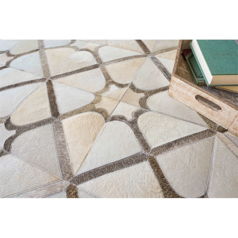 Natural Hide Hand-Tufted Leather Hide Ivory/Gray/Multi 13'6