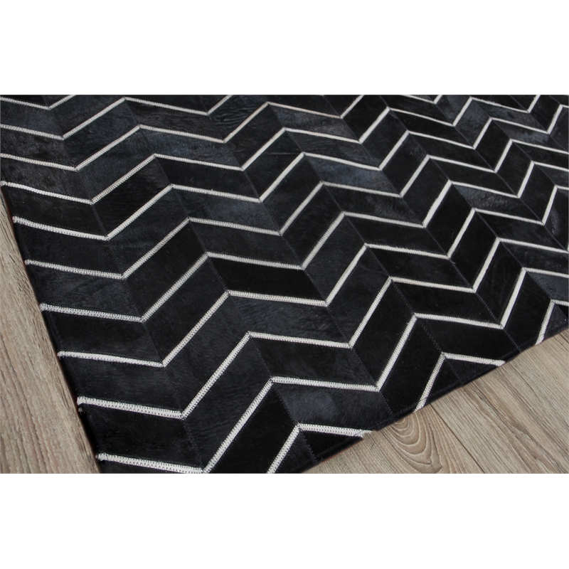 Natural Hide Hand-Tufted Leather Hide Black/Ivory 5'x8' Area Rug