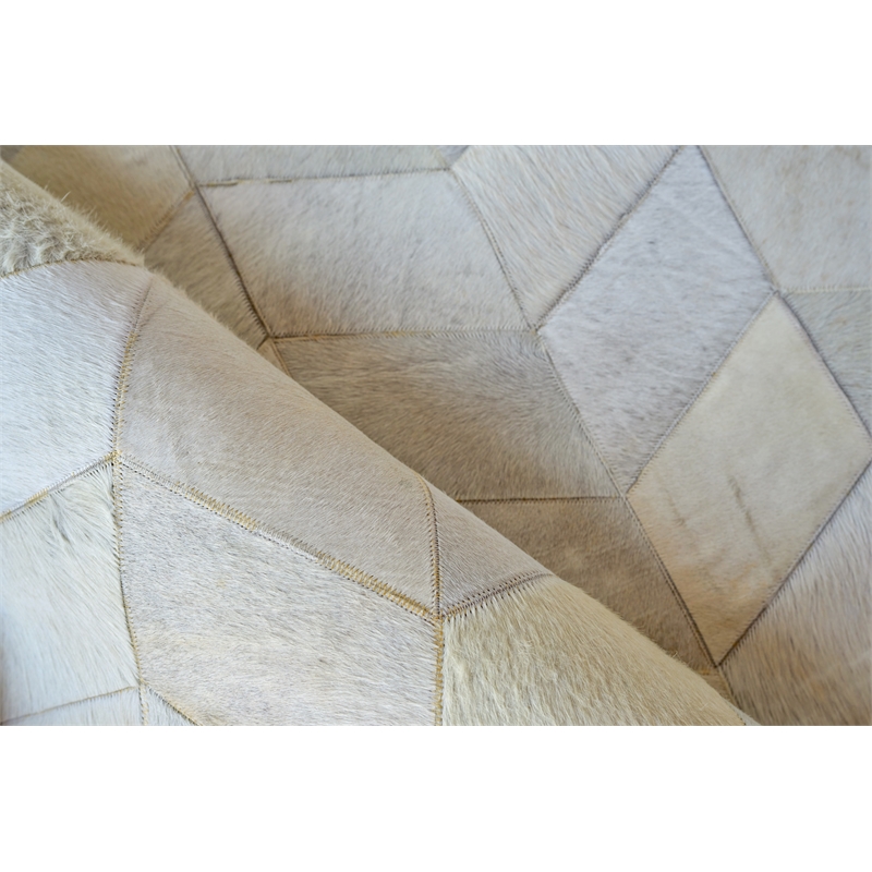 Natural Hide Hand-Tufted Leather Hide Ivory/Silver/Multi 13'6