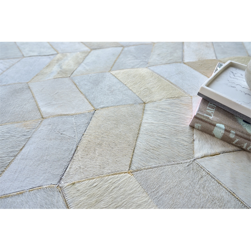 Natural Hide Hand-Tufted Leather Hide Ivory/Silver/Multi 13'6